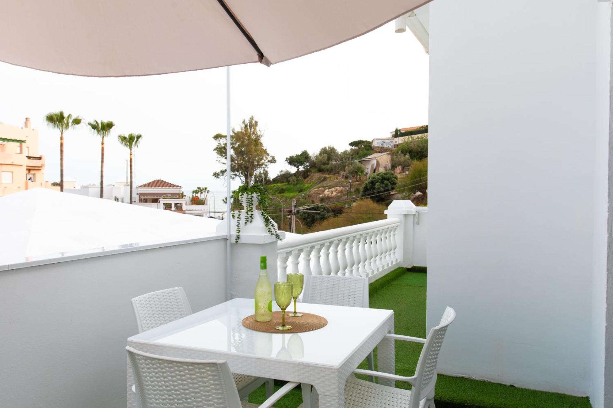 Boutique Rooms Playa Burriana Nerja Exterior foto