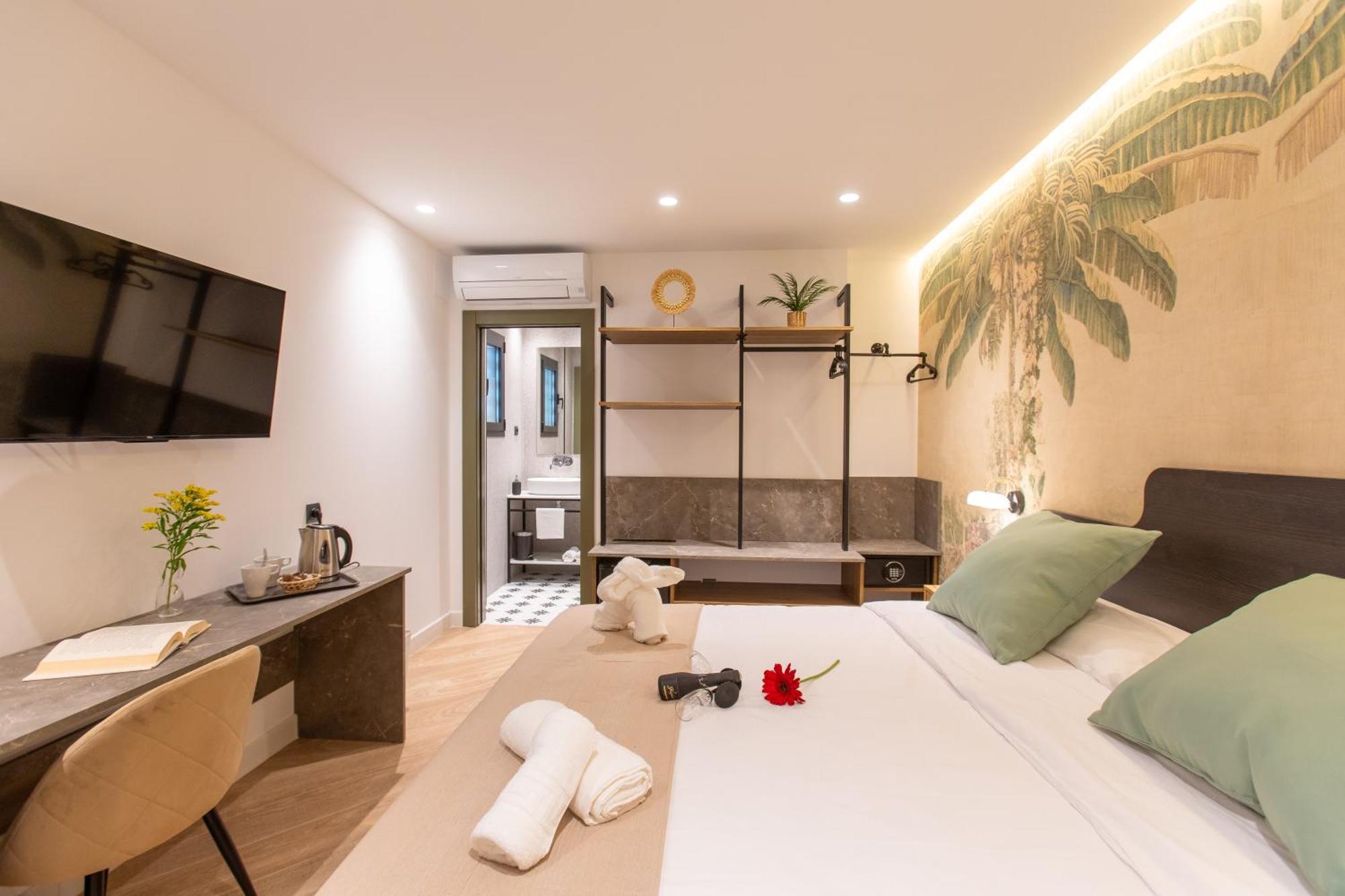 Boutique Rooms Playa Burriana Nerja Exterior foto