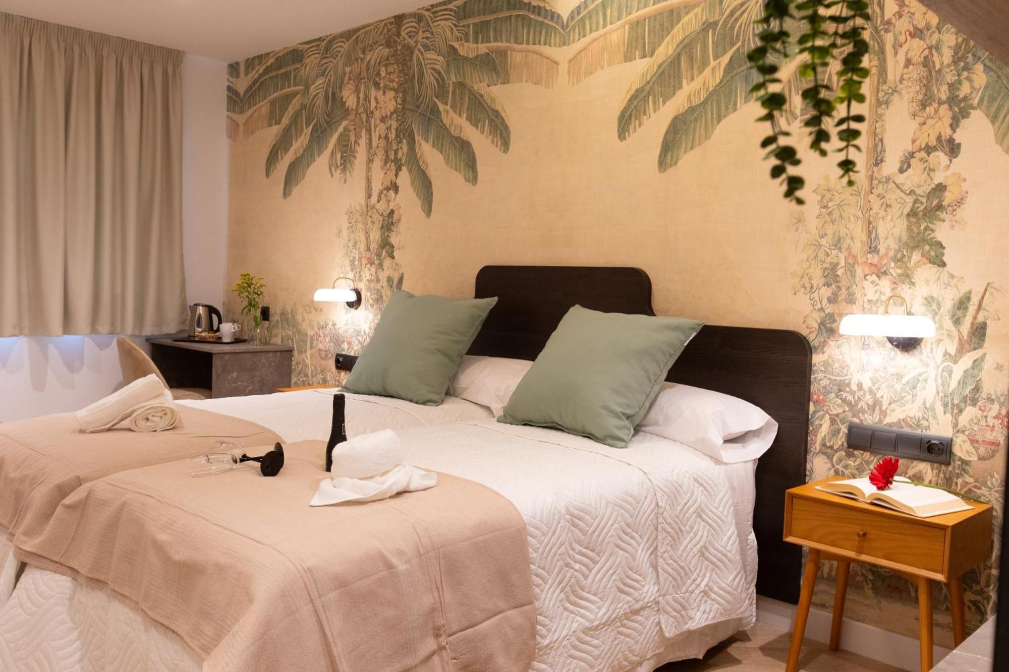 Boutique Rooms Playa Burriana Nerja Exterior foto